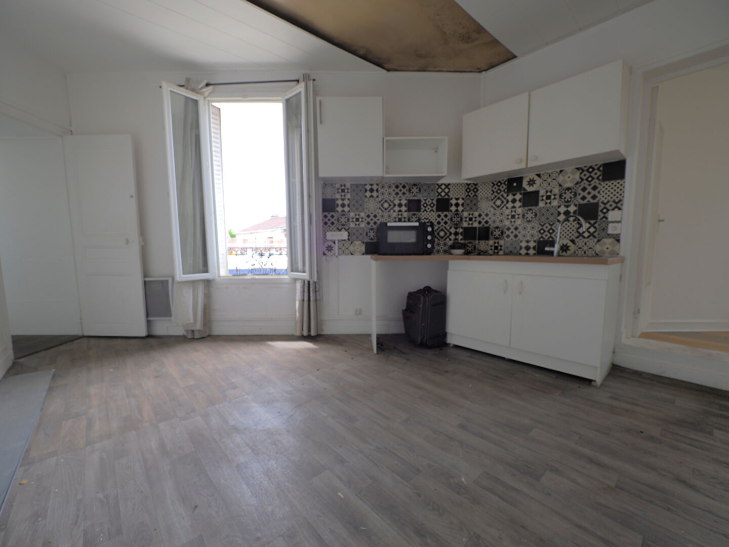 EN EXCLUSIVITÉ ? Immeuble mixte commerce / habitation à Romainville