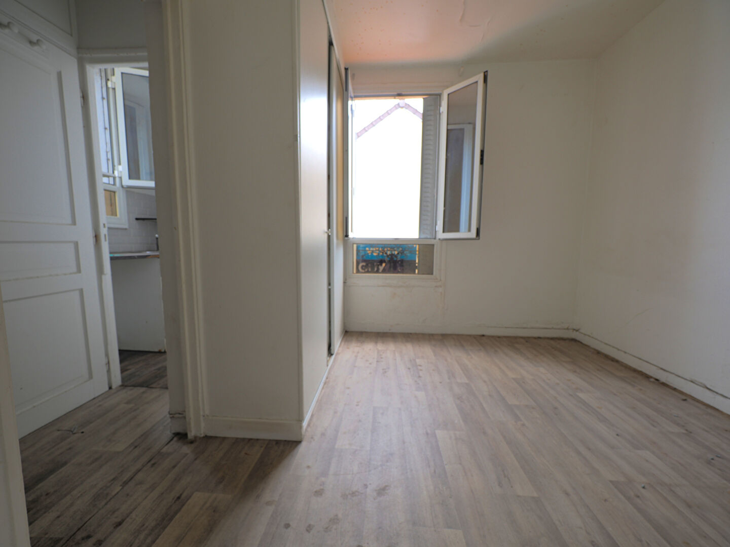 EN EXCLUSIVITÉ ? Immeuble mixte commerce / habitation à Romainville