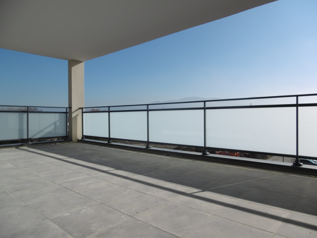 À vendre, appartement d'environ 52,04 m², 2 pièces à BOURG DE PEAGE (26300).