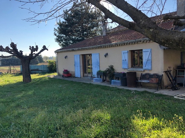 Maison 5 pièces (120 m²) en vente à MONTELEGER