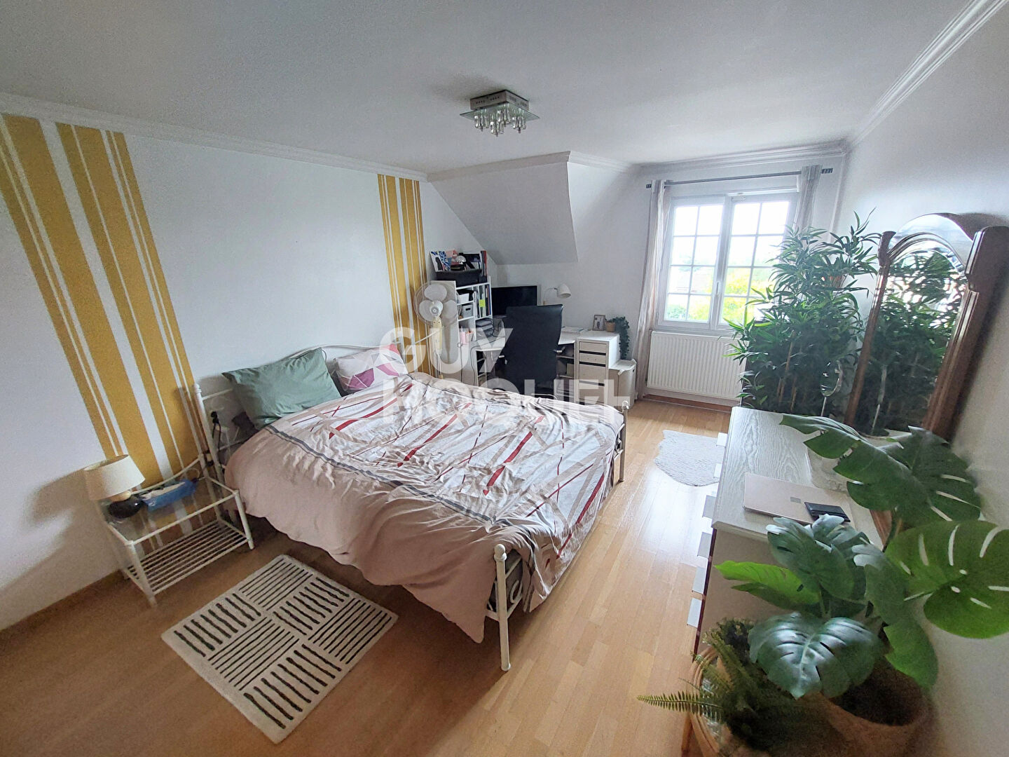 Pavillon individuel non mitoyen de 7 pièces