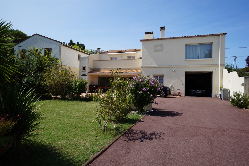 Vente maison 8 pièces à SAINT PALAIS SUR MER