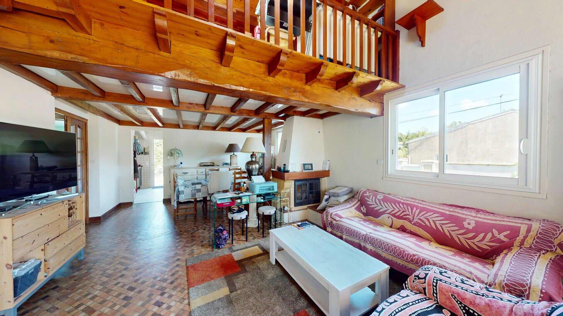 Maison plain-pied à vendre à Royan - 4 chambres et grand terrain