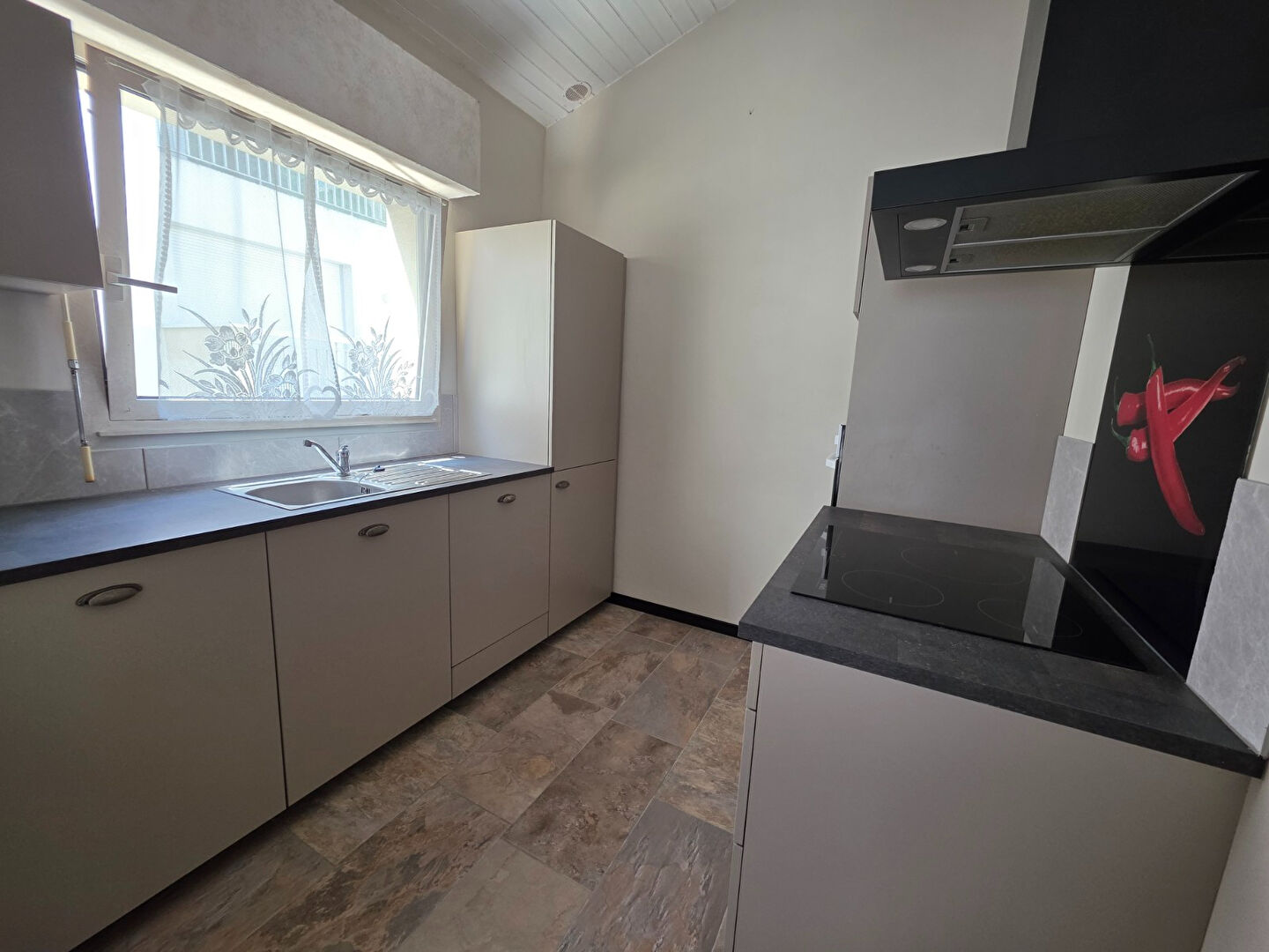 Appartement 3 pièces à vendre à Royan, proche marché et commodités