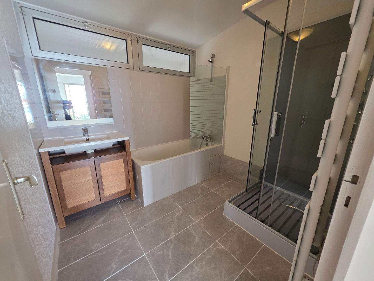 Appartement 3 pièces à vendre à Royan, proche marché et commodités
