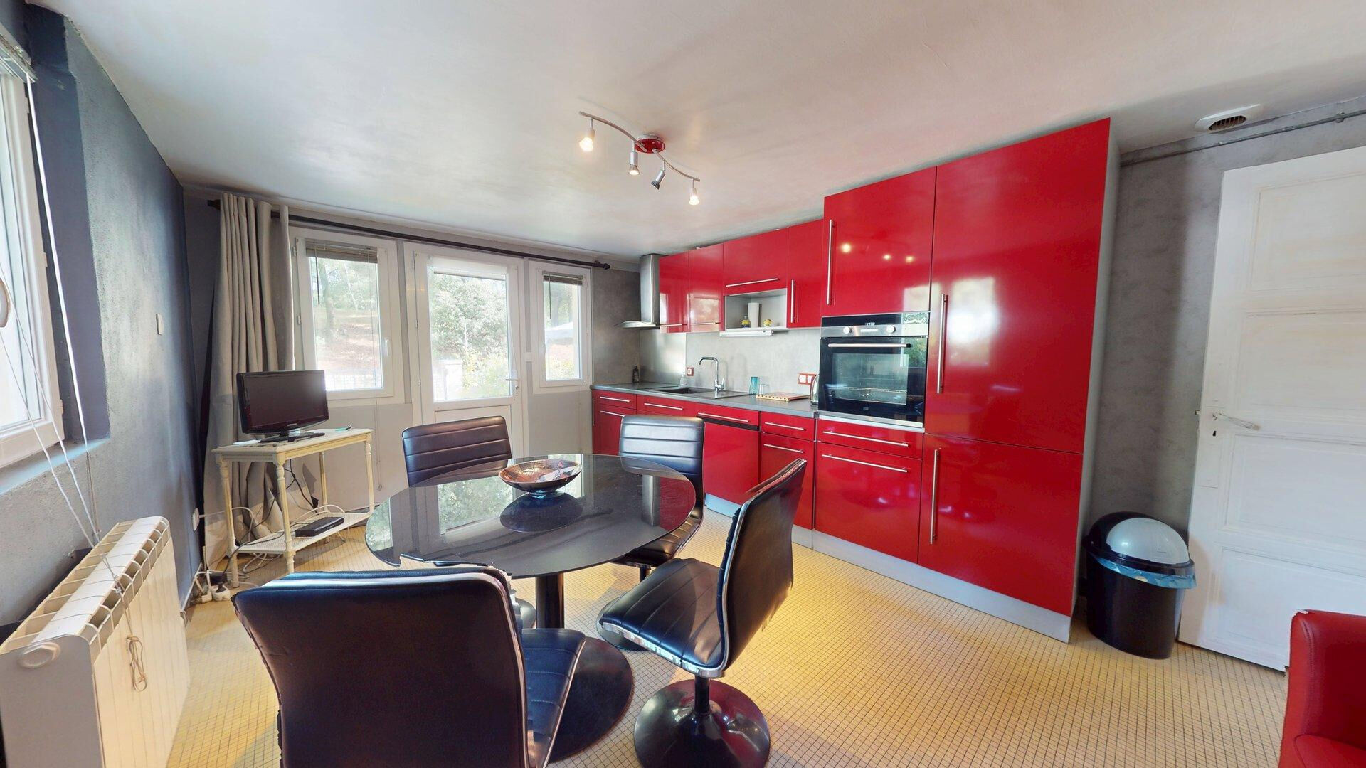 Maison à vendre à Royan - 4 chambres, proche de la mer