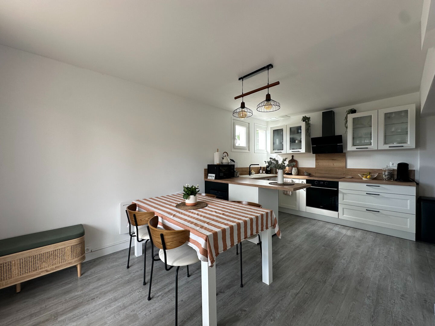 À vendre : Appartement spacieux de 4 pièces à Royan