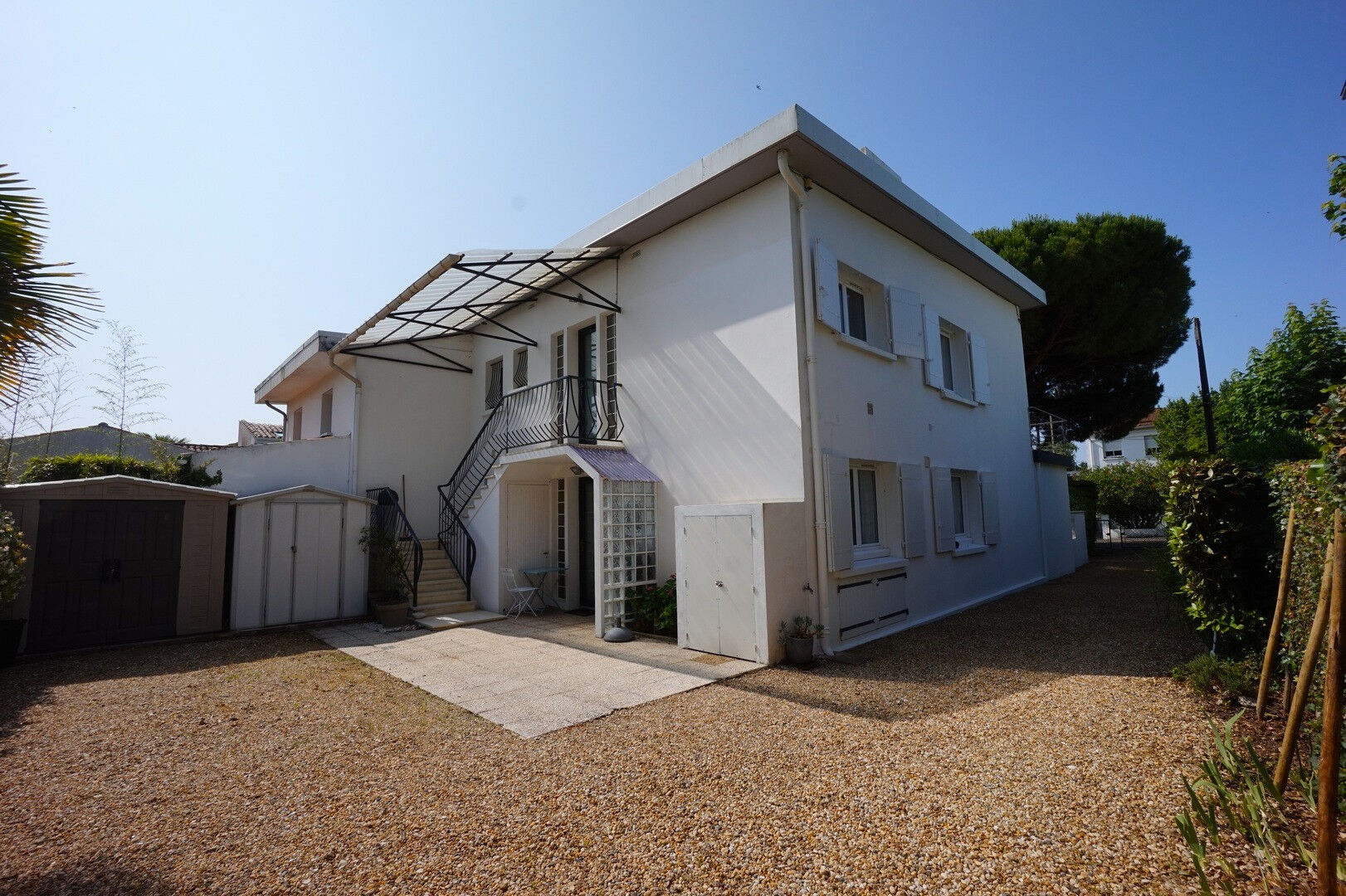 Maison à vendre à Royan - 7 pièces, 4 chambres, proche de la mer