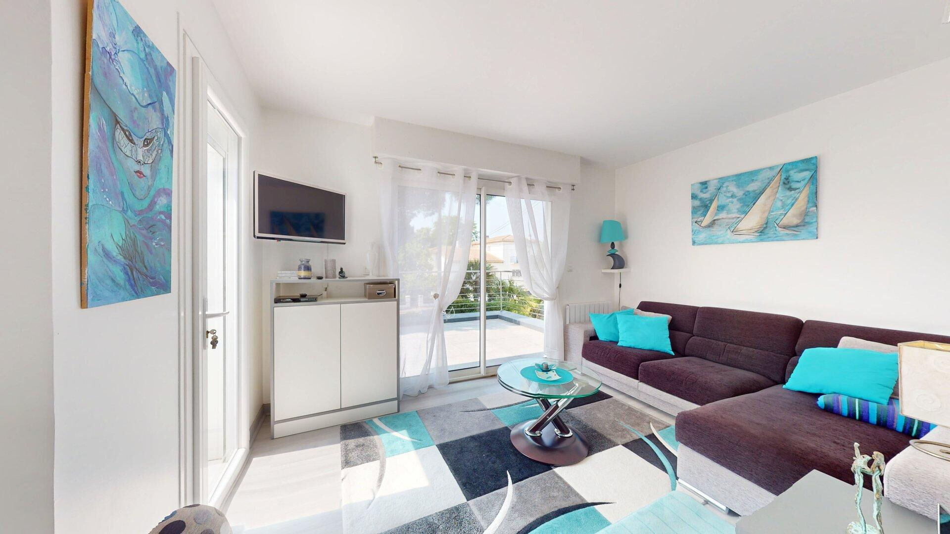 Maison à vendre à Royan - 7 pièces, 4 chambres, proche de la mer