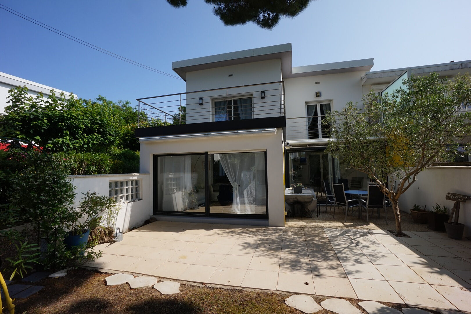 Maison à vendre à Royan - 7 pièces, 4 chambres, proche de la mer