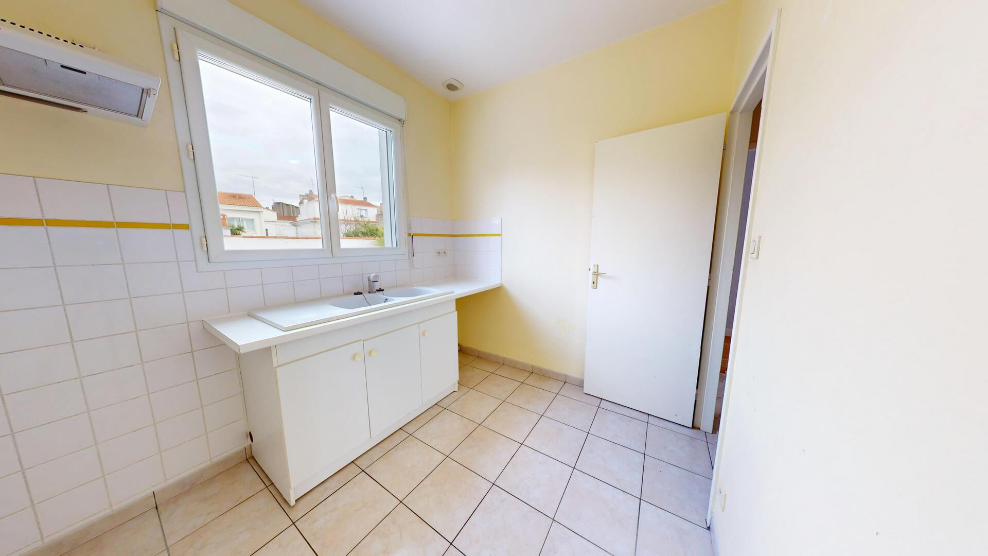 Maison à vendre à Royan - 4 pièces, 3 chambres, proche de la mer