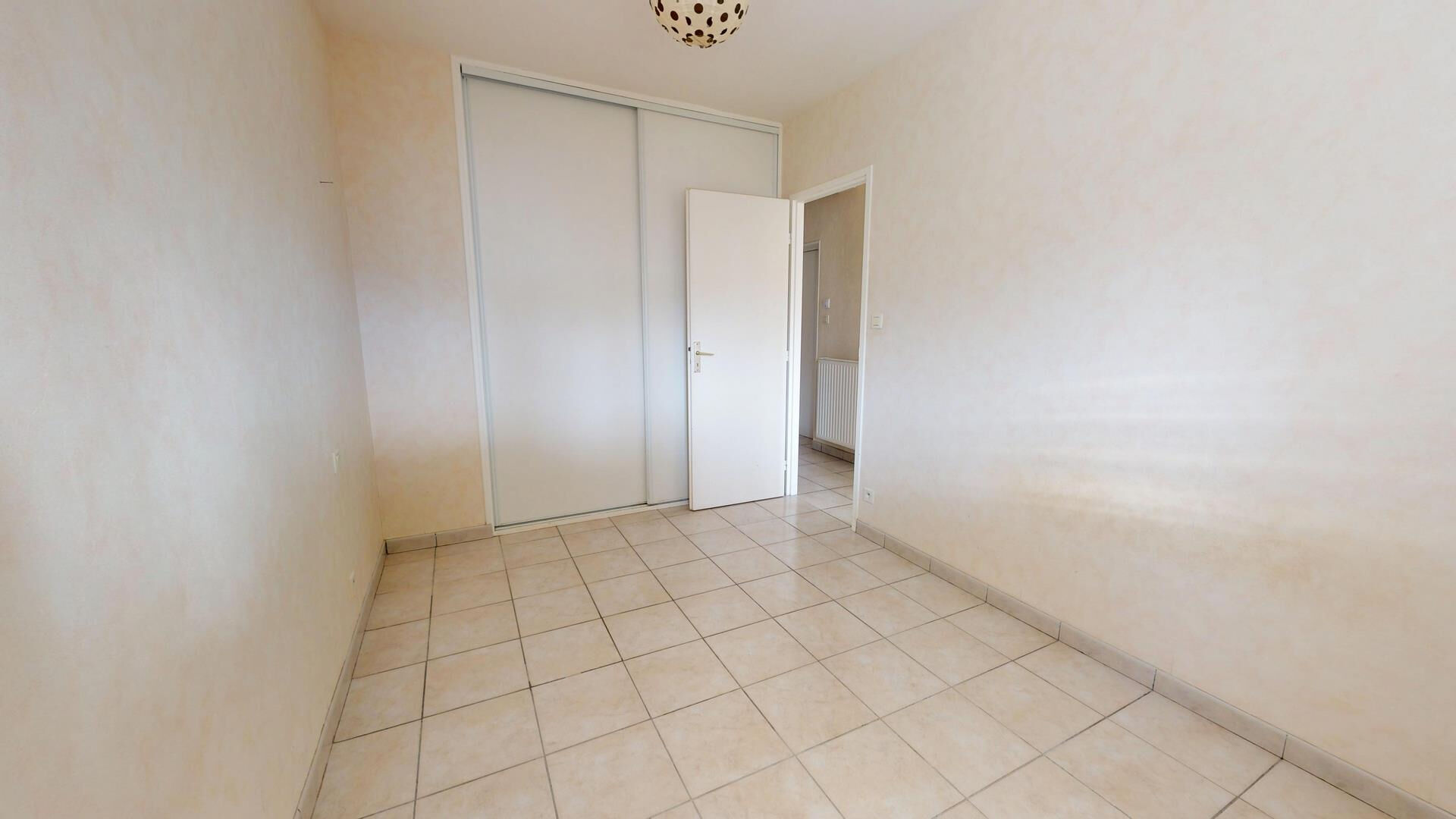 Maison à vendre à Royan - 4 pièces, 3 chambres, proche de la mer