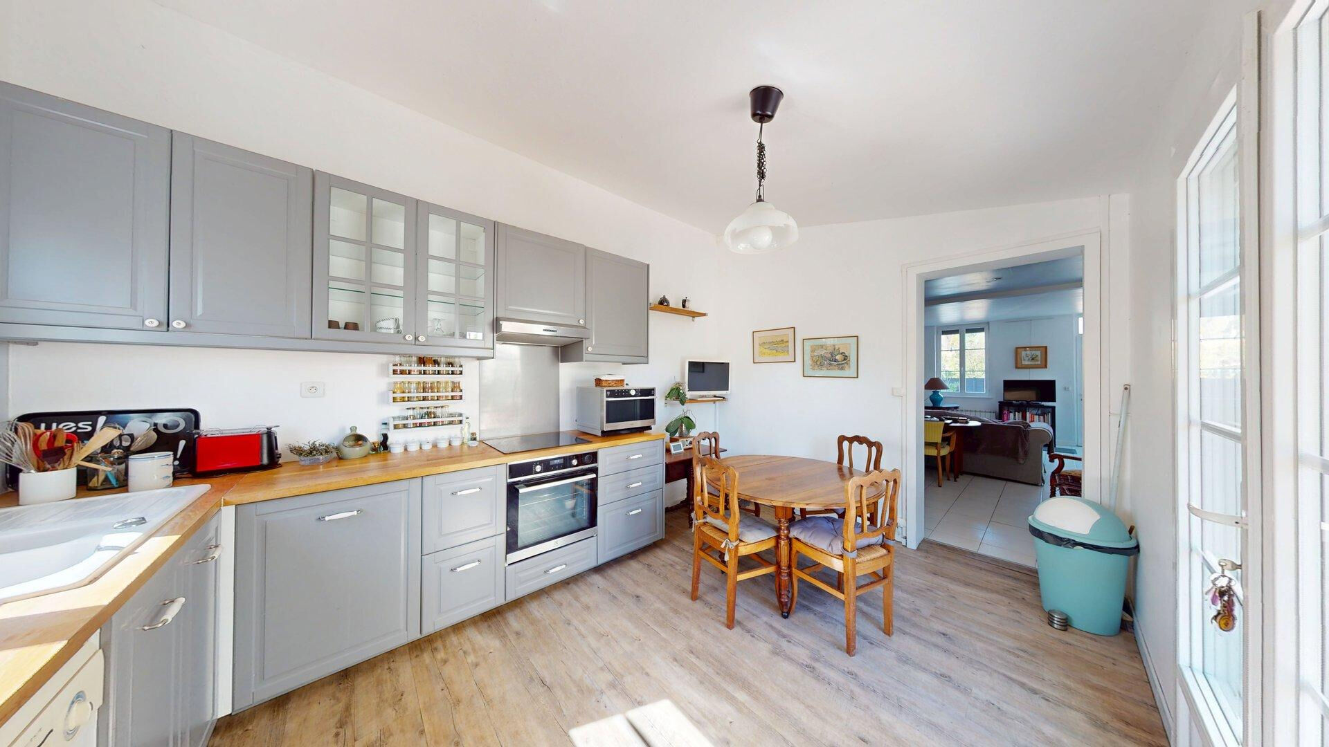 Maison avec deux logements à vendre à Royan