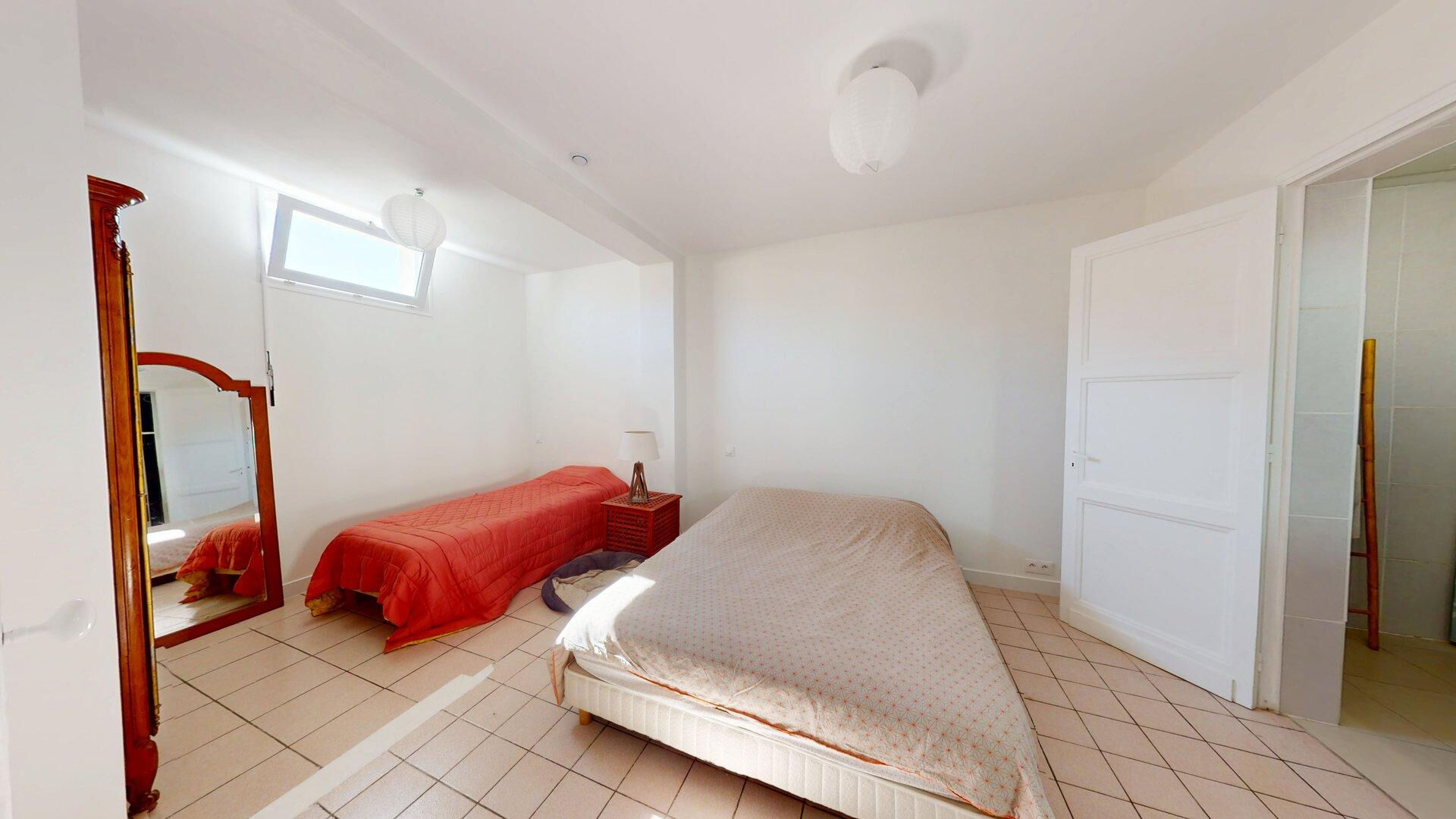 Maison avec deux logements à vendre à Royan