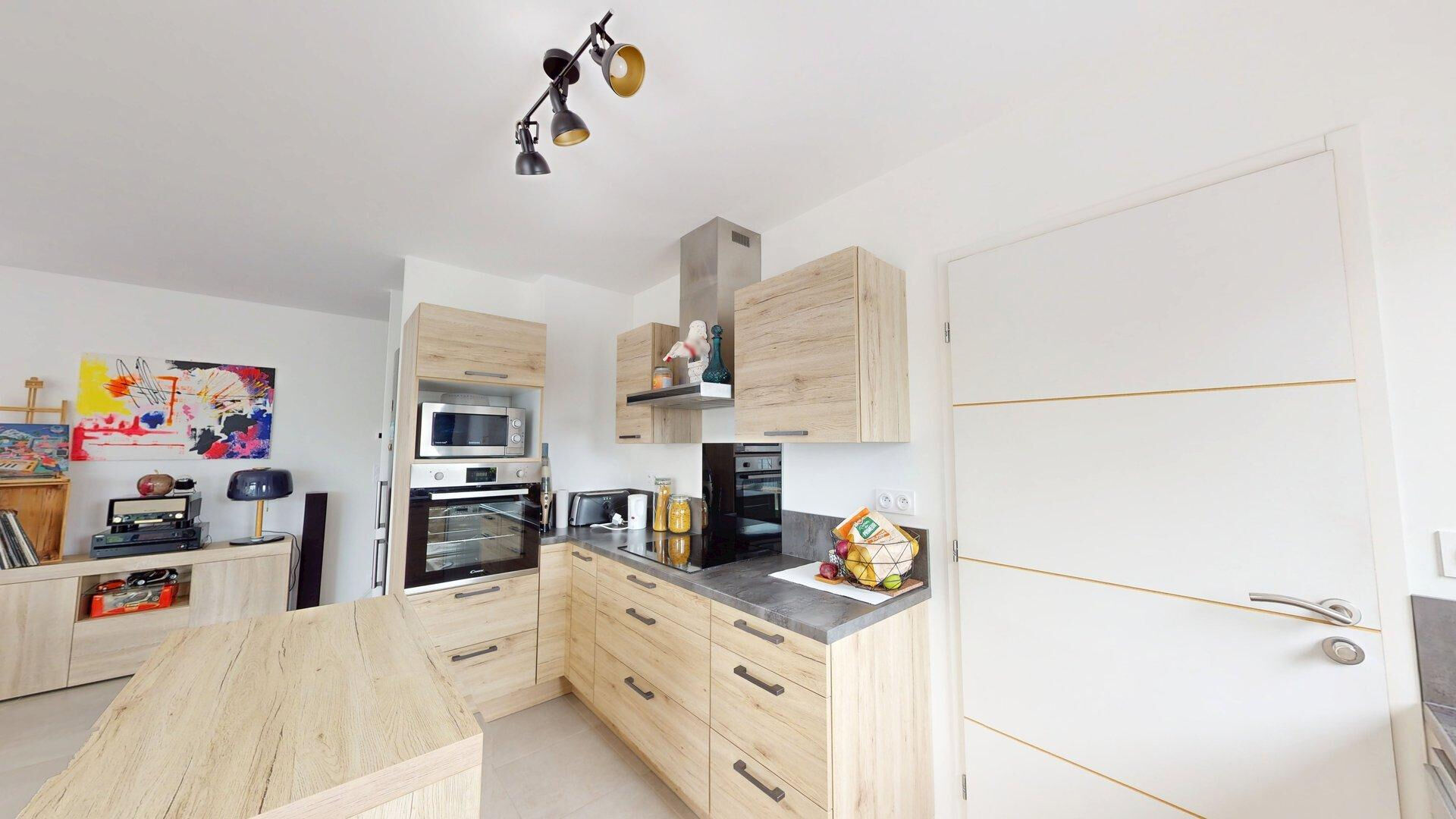 Maison à vendre à Meschers-sur-Gironde - 3 chambres, jardin et garage