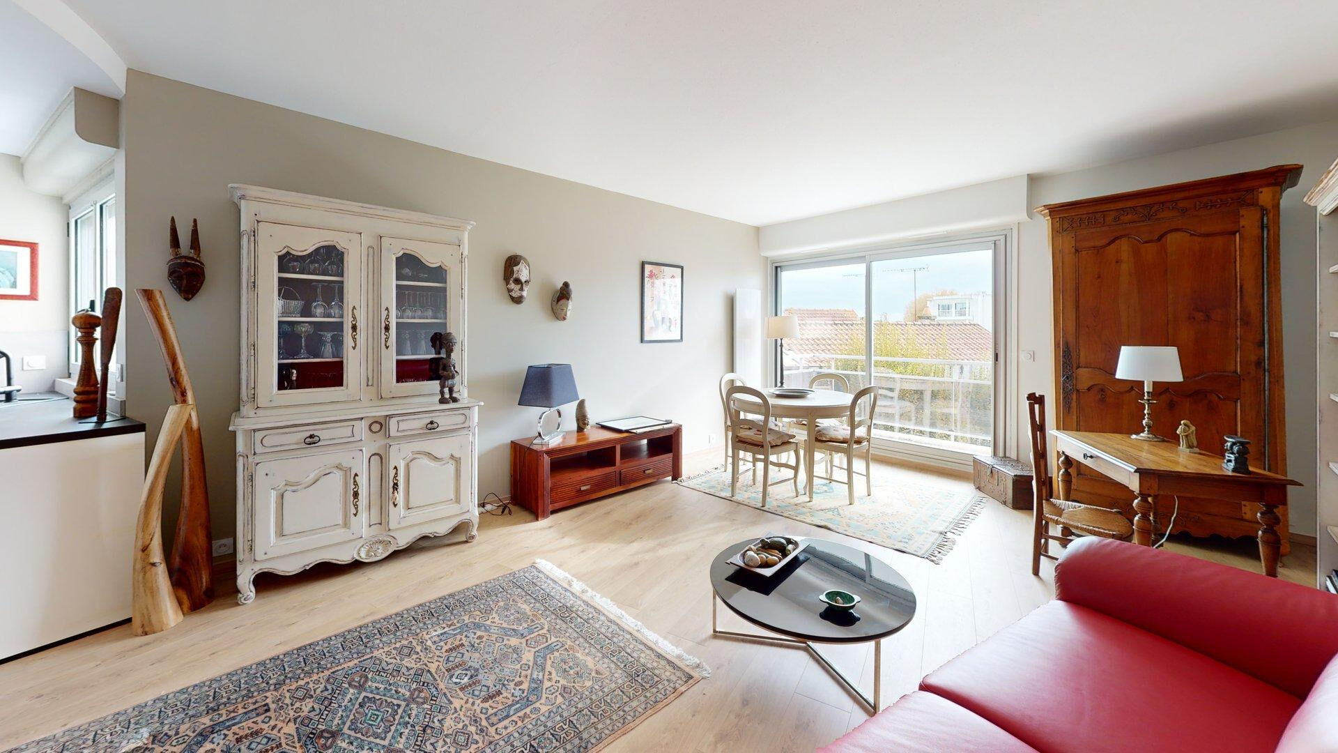 VENTE : appartement 3 pièces (70 m²) à ROYAN