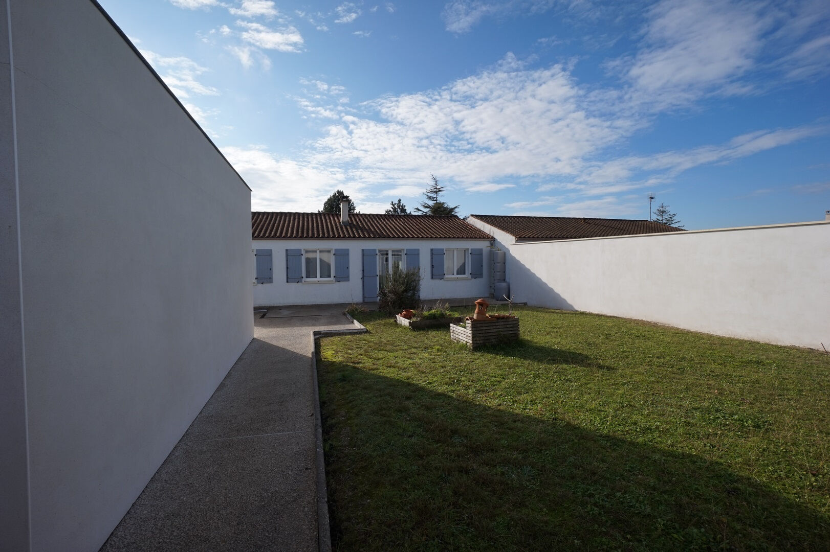 Maison à vendre à Royan - 4 pièces, 3 chambres, garage double