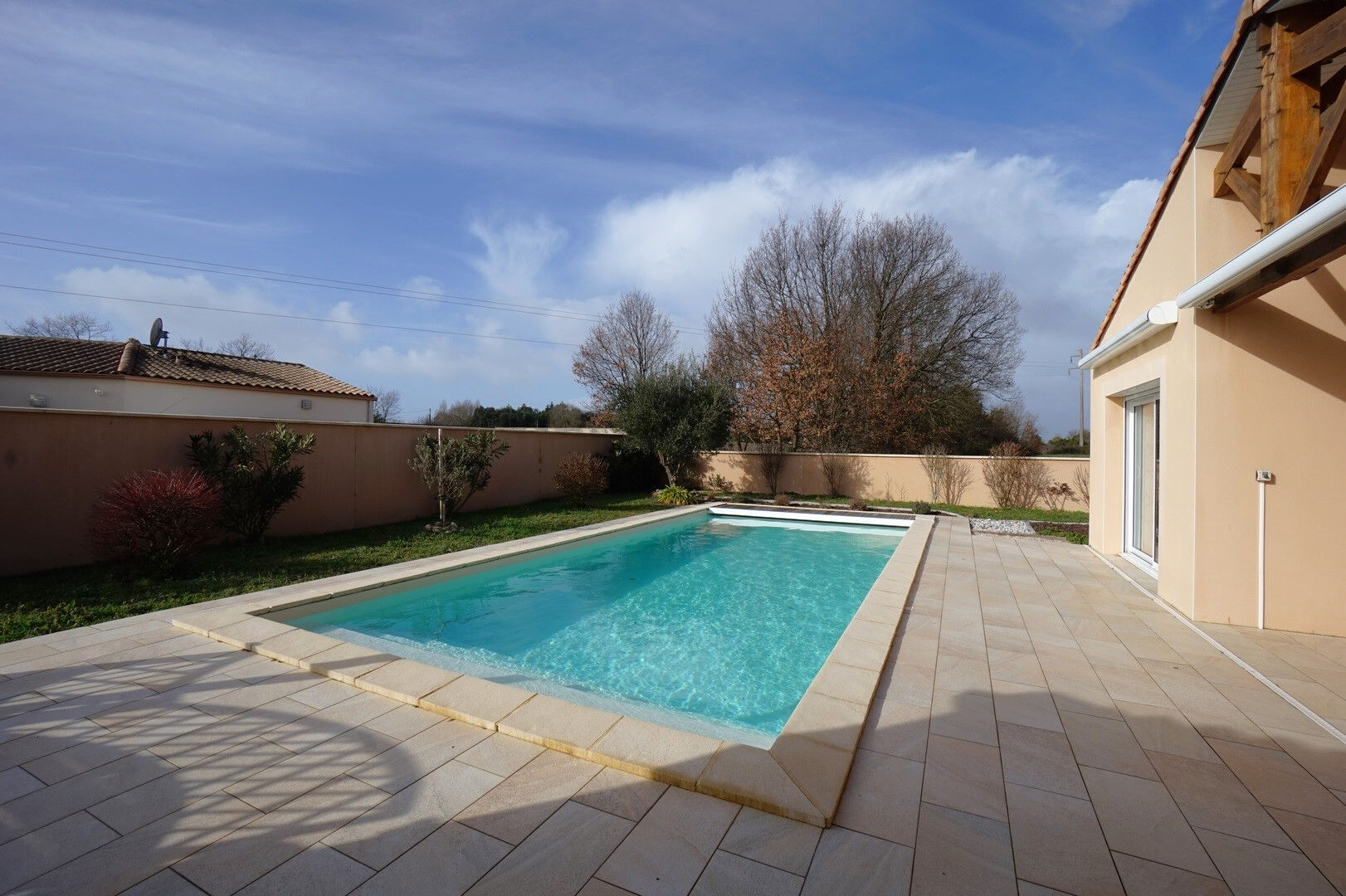 Maison à vendre à Vaux sur Mer - 4 chambres avec piscine