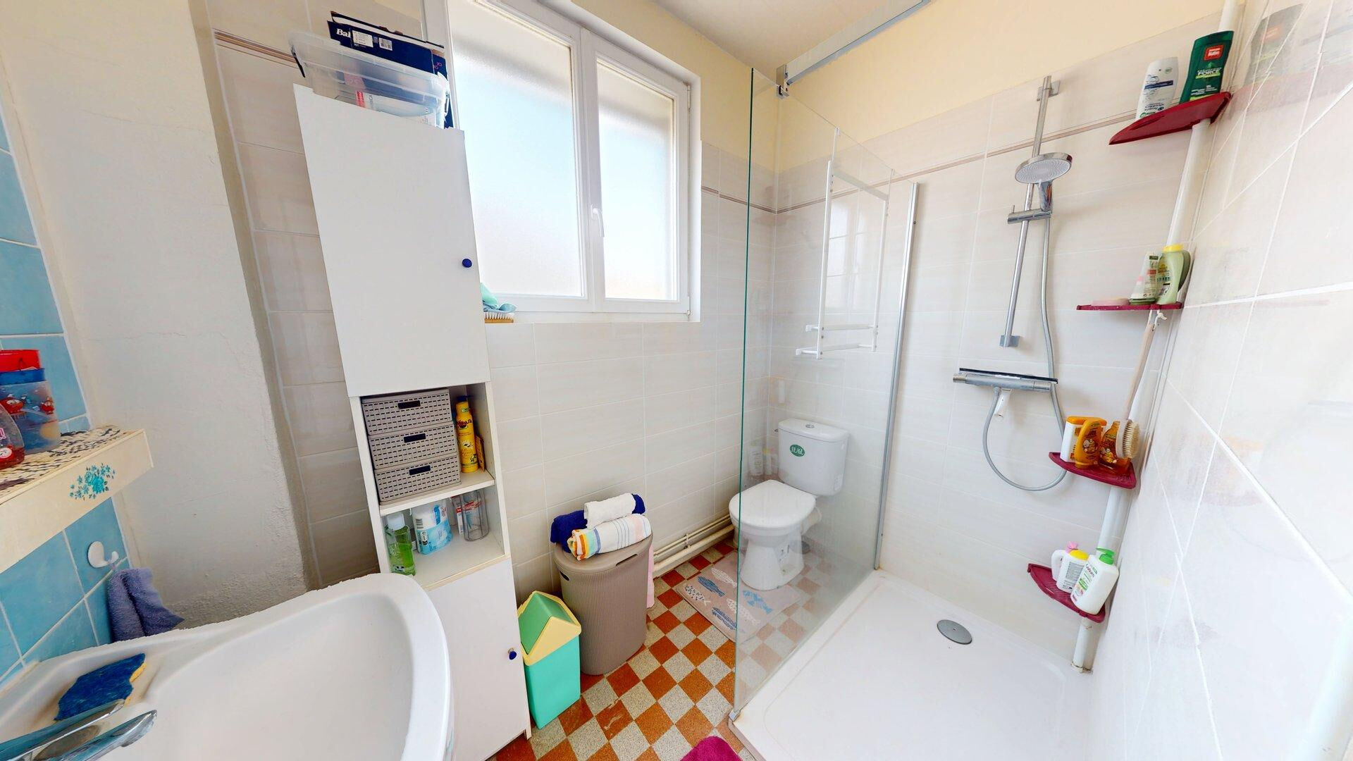 Maison 3 pièces à vendre à Royan, proche commodités et mer