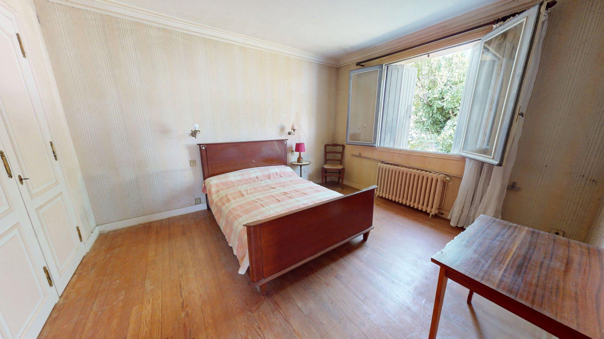 Maison 8 pièces à vendre à Royan, proche commodités et mer