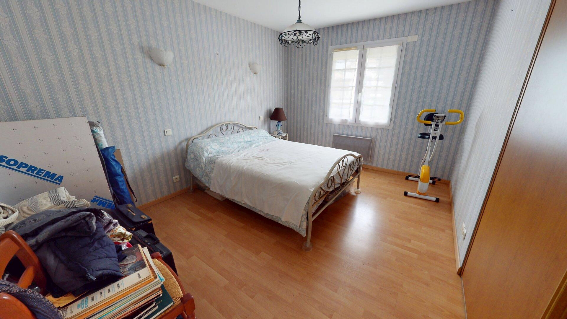 Maison à vendre à Royan - 3 pièces, 2 chambres, avec garage