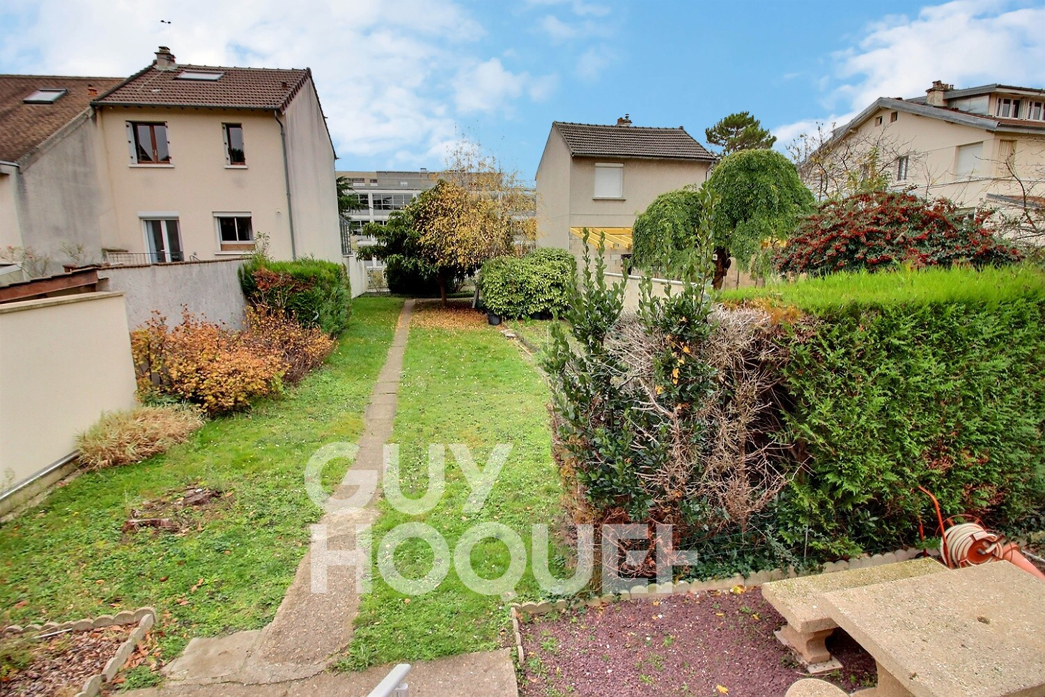 Maison à vendre MONT VALERIEN - 5 pièces, calme et lumineux