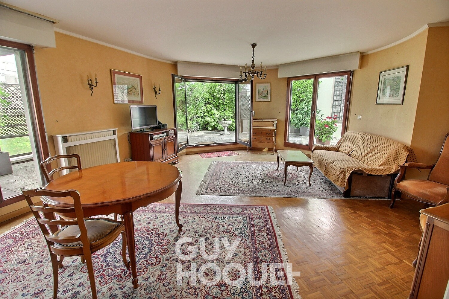 À vendre : Appartement spacieux avec terrasse à Rueil Malmaison !