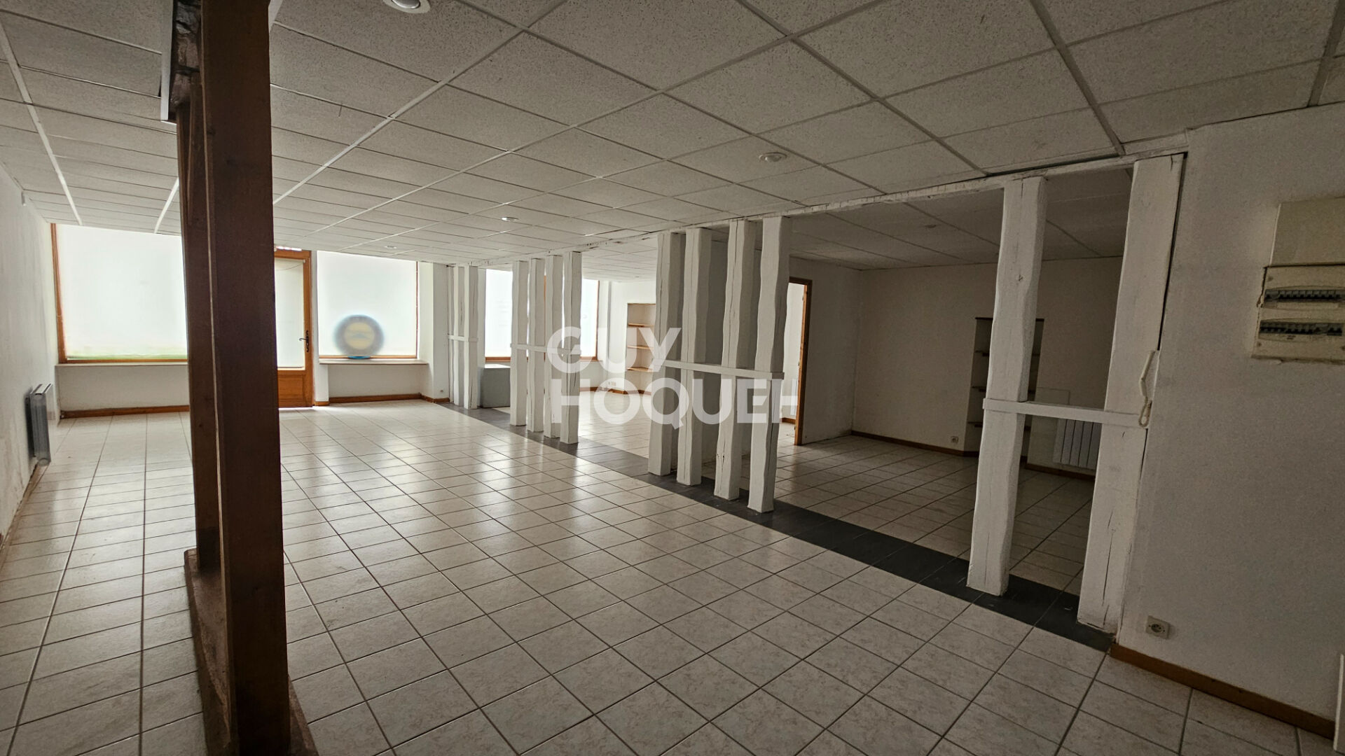 Centre RUGLES - Local Commercial