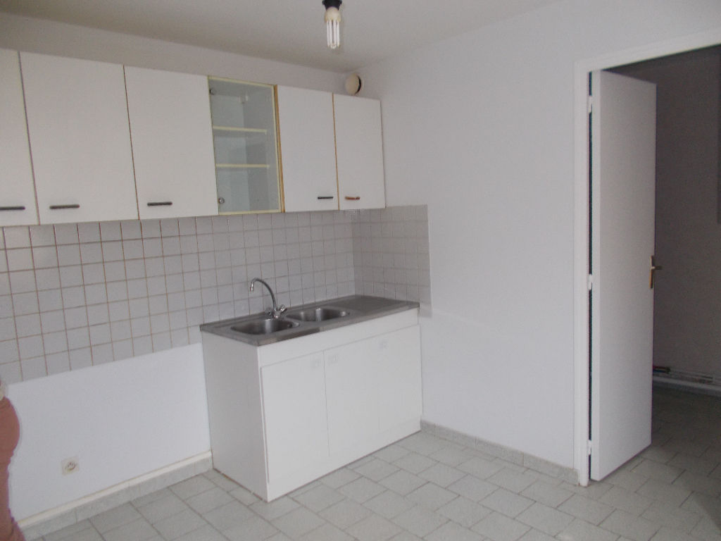 Maison F2 (57 m²) en location à SABLE SUR SARTHE