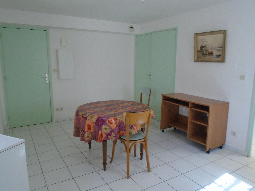 À louer, appartement de 32,53 m², 2 pièces à BRULON (72350).