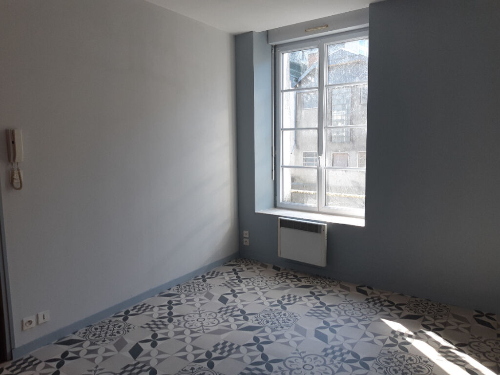 Studio à louer à SABLE SUR SARTHE (72300).