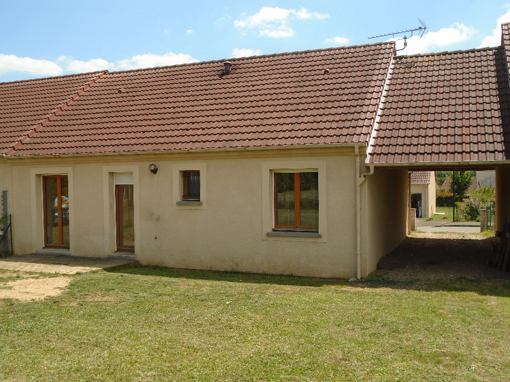 Exclusivité - Maison 3 pièces de 78,21 m² à vendre à BAILLEUL (72200).