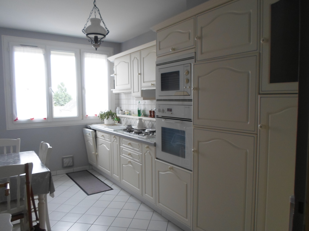 Appartement Sable Sur Sarthe 3 pièce(s) 72.45 m2 65 lots