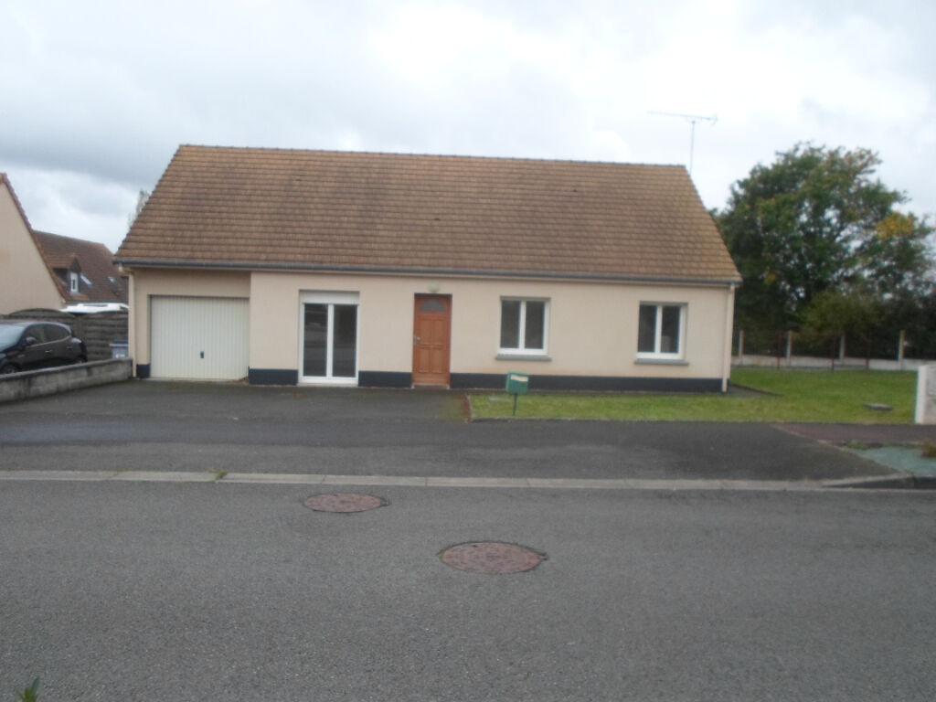 Maison T4 à louer à COURTILLERS (72300)