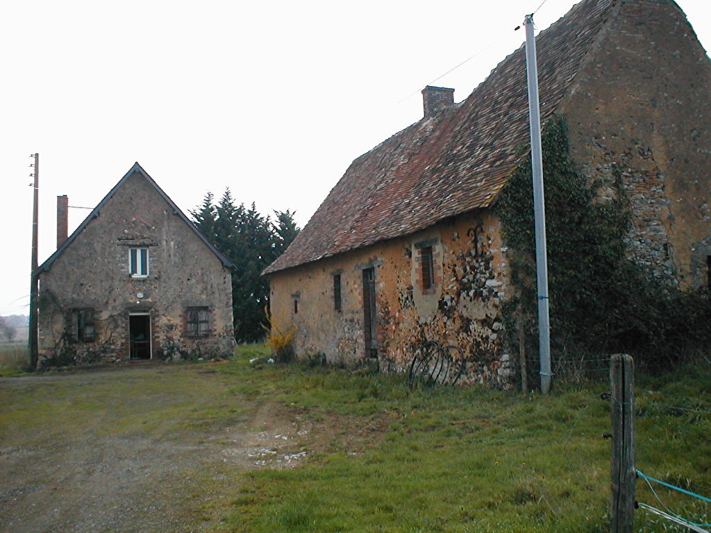 REGION BRULON - FERME A RESTAURER
