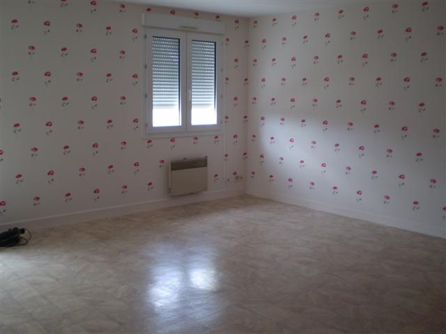 SABLE SUR SARTHE APPARTEMENT T4 EN RESIDENCE