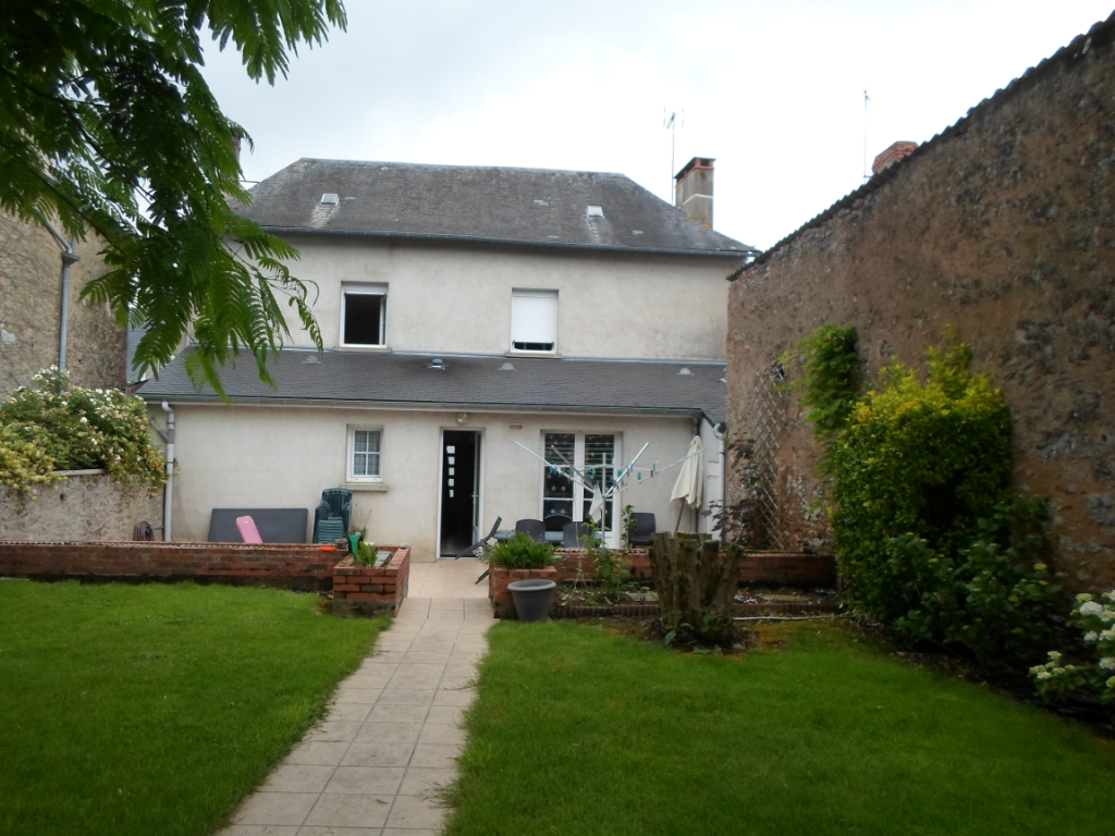 Maison de 4 pièces à louer à BOUERE (53290).