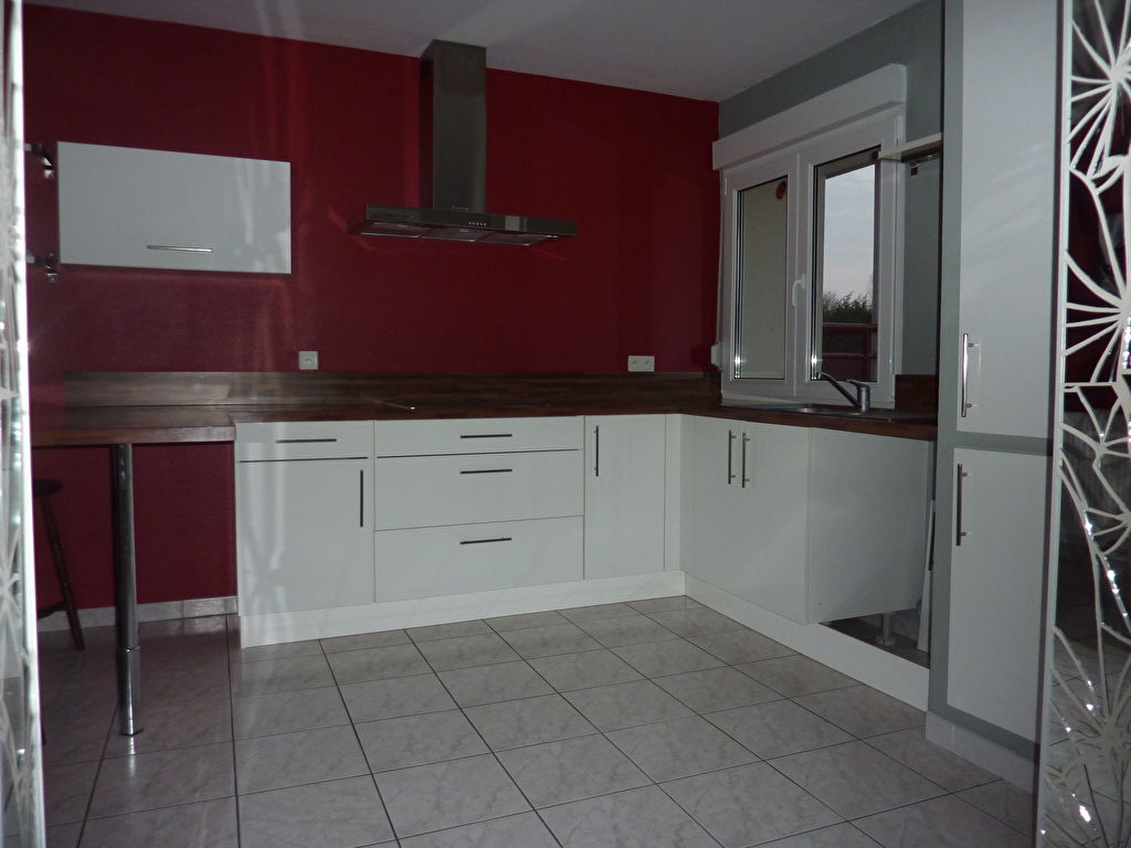 VAHL-EBERSING, 10 minutes de Saint-Avold et 5 minutes de la gare.