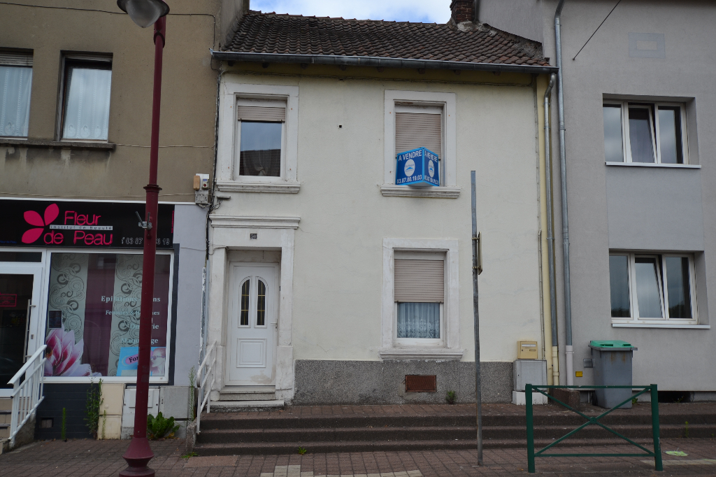 À vendre, maison avec jardin au centre-ville de L HOPITAL (57490).