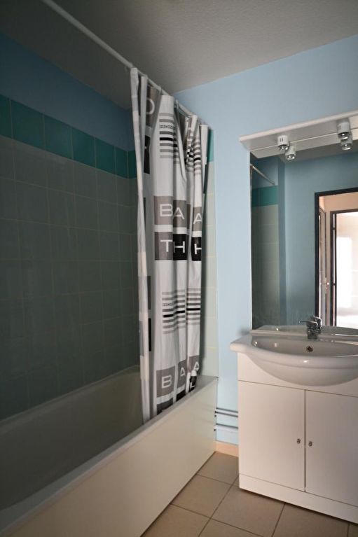 FOLSCHVILLER, F2 à louer avec balcon