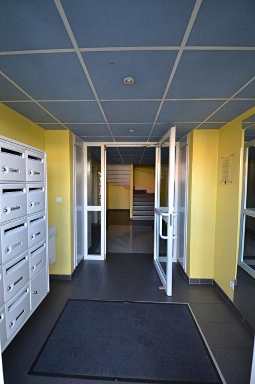 FOLSCHVILLER, F2 à louer avec balcon