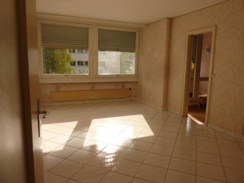 SAINT-AVOLD Appartement 3 chambres garage et cave. 