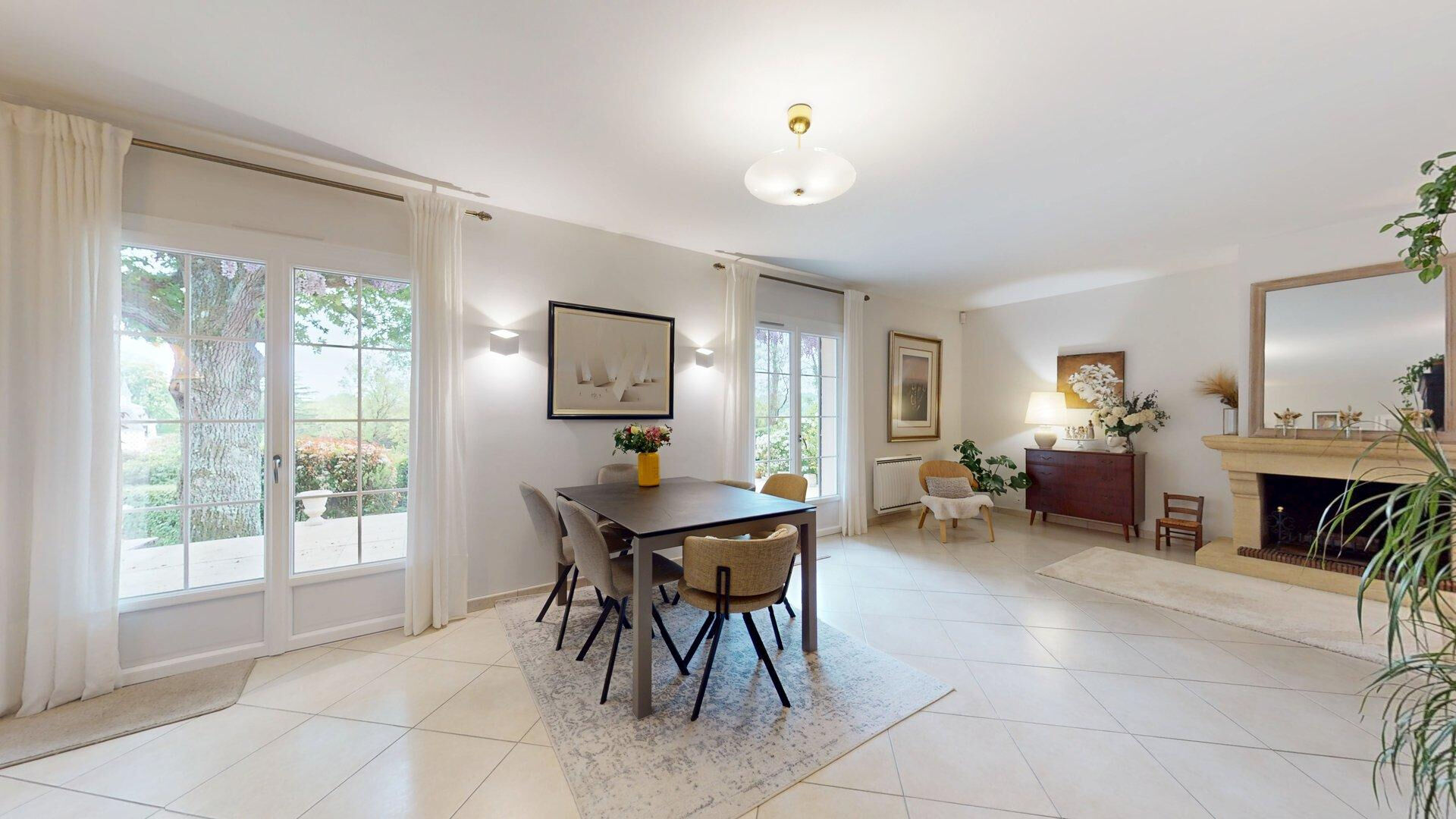 Maison Saint Cyr Sur Loire 8 pièces 164 m2