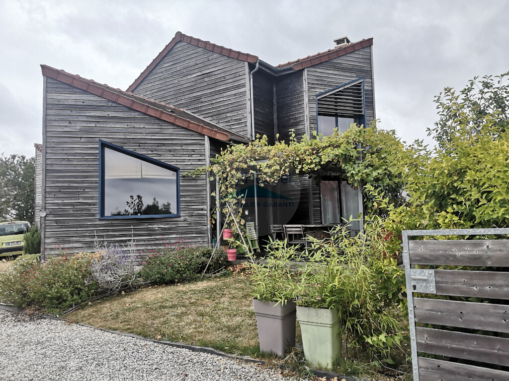 Maison Saint Antoine Du Rocher 5 pièces 139.38 m2