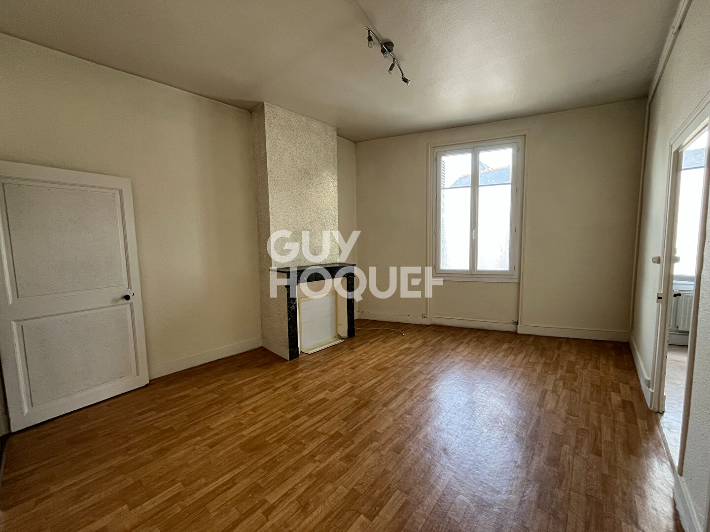 Immeuble Artannes sur Indre