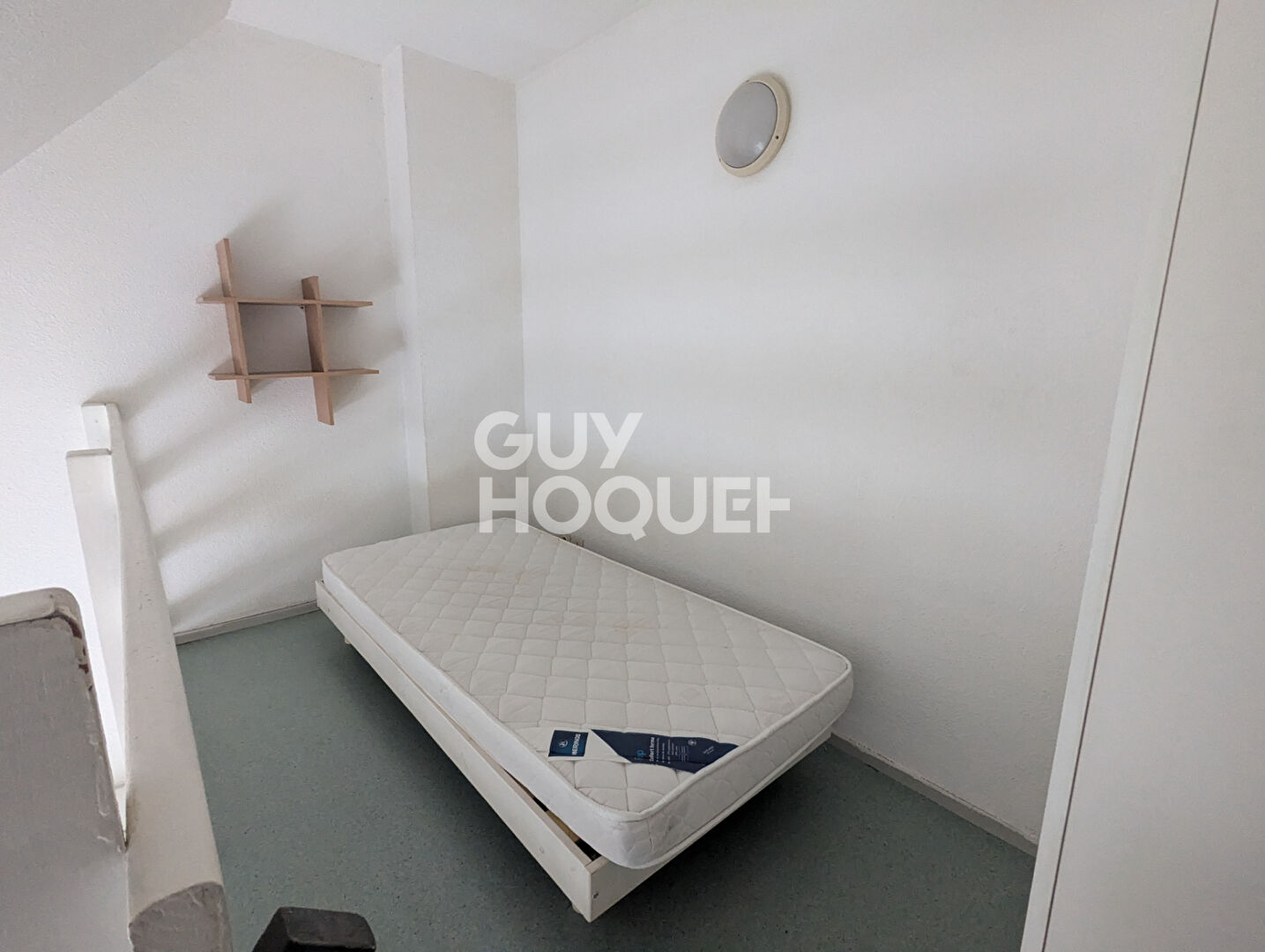 Location d'un appartement F1 meublé avec mezzanine à TOURS GARE
