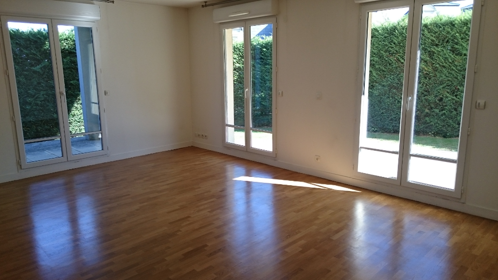 Appartement  - T4 (87 m²)  JARDIN 96 m2 à louer à ST CYR L'ECOLE