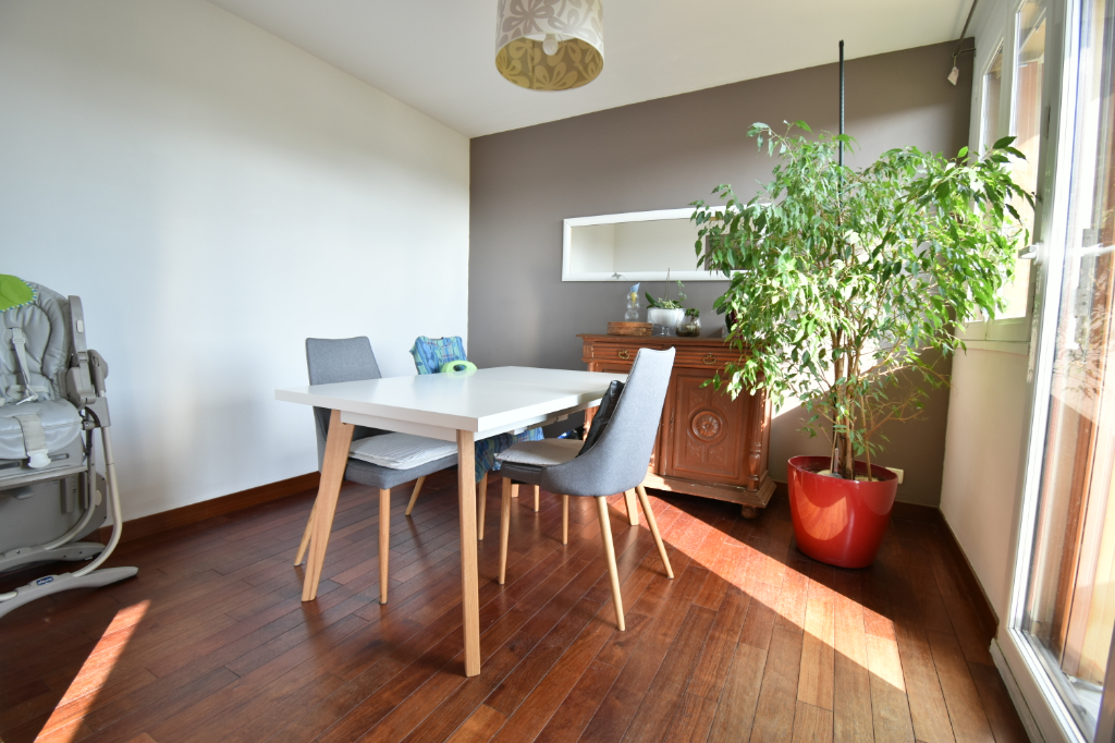 Appartement Les Clayes Sous Bois 4 pièces 67.4 m2