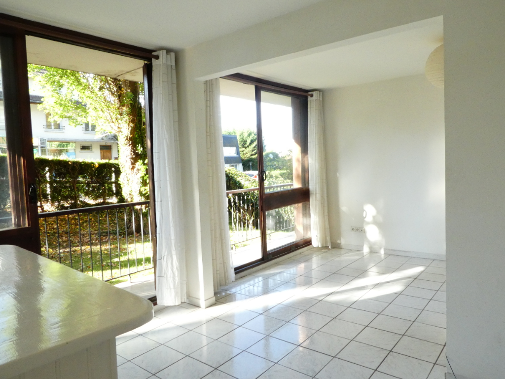 FONTENAY LE FLEURY - 4 pièces de 66 m²