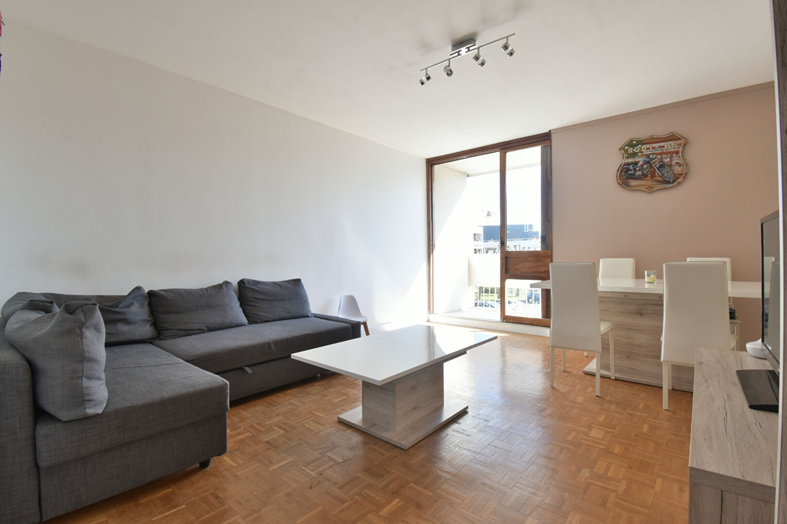 Vente d'un appartement 4 pièces (80 m²) à SAINT CYR L ECOLE